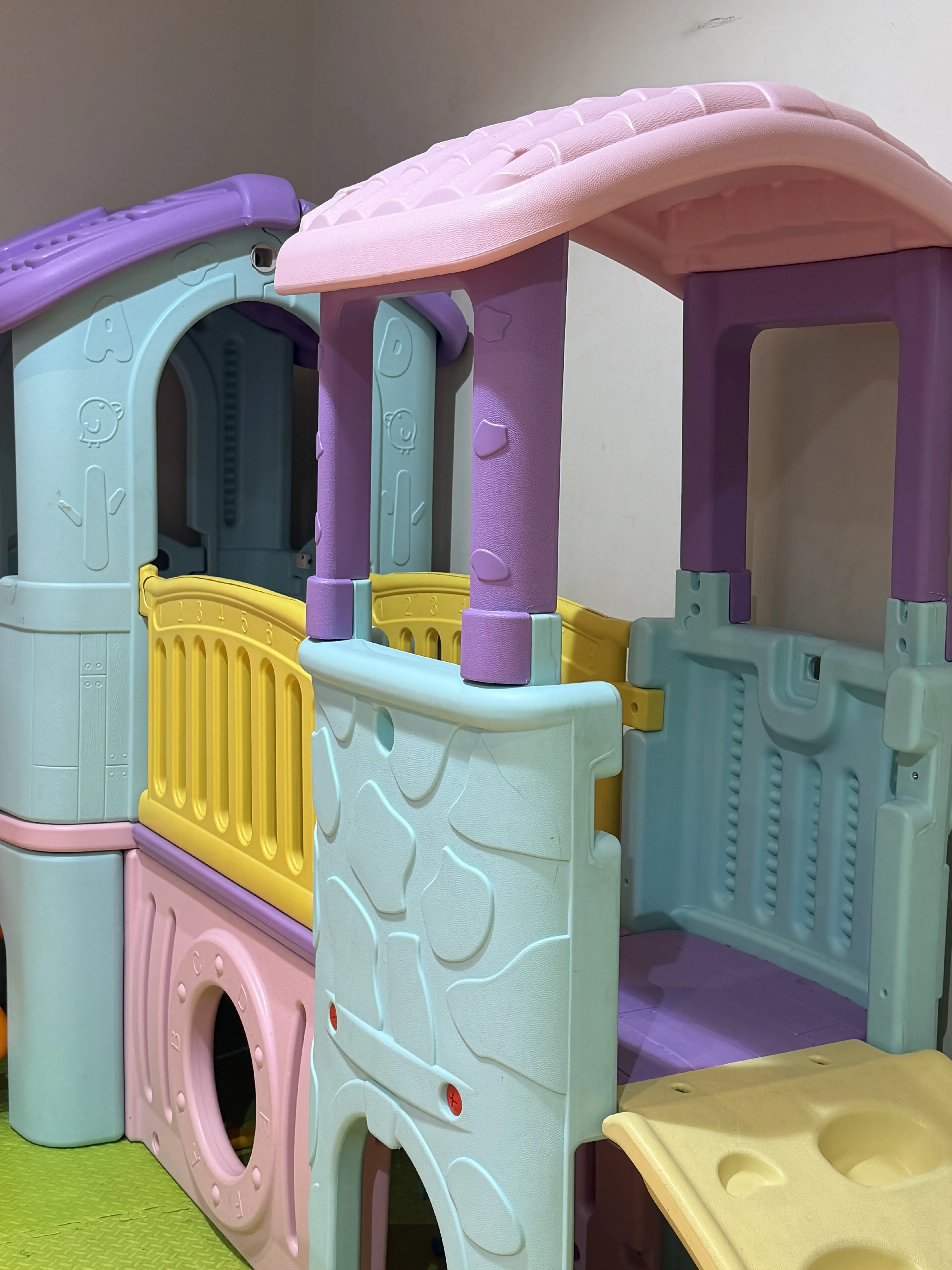 iGym kids section - image 3
